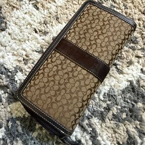 Vintage Coach zipper wallet